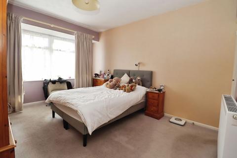 2 bedroom bungalow for sale, Beaumont Avenue, Brightlingsea, CO7
