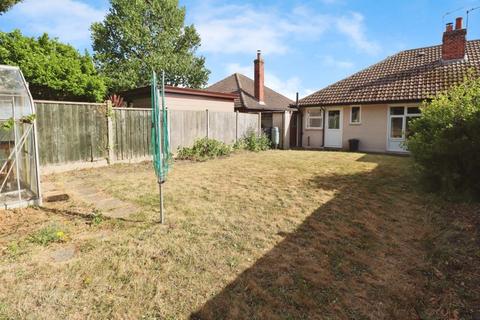 2 bedroom bungalow for sale, Beaumont Avenue, Brightlingsea, CO7