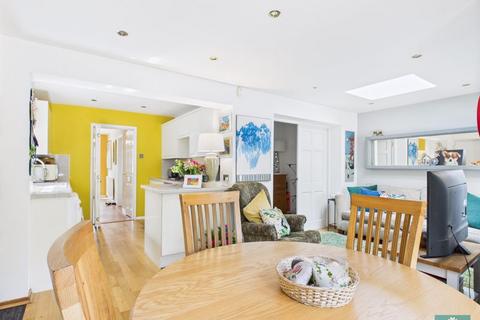 3 bedroom semi-detached house for sale, Woodford Avenue, Oldham OL2