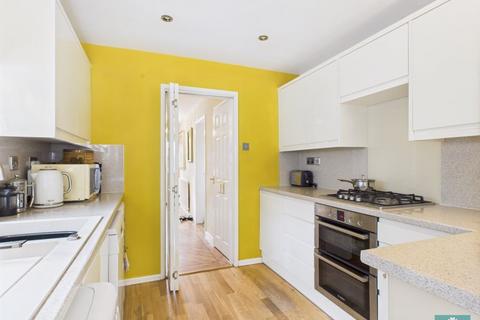 3 bedroom semi-detached house for sale, Woodford Avenue, Oldham OL2