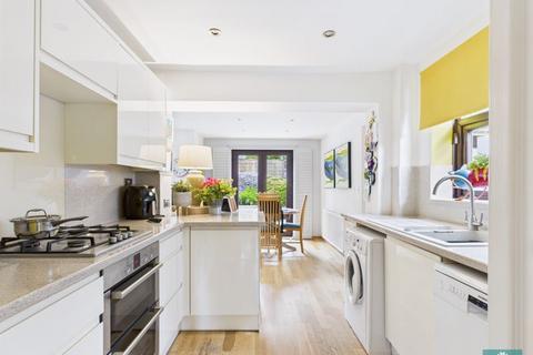 3 bedroom semi-detached house for sale, Woodford Avenue, Oldham OL2