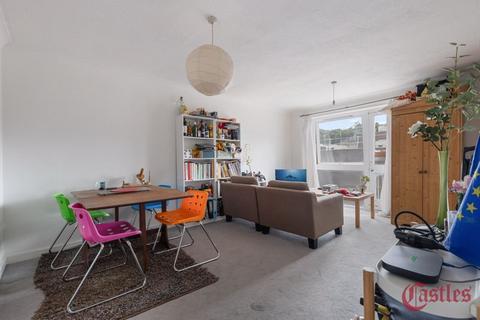 2 bedroom apartment for sale, Well Street, London