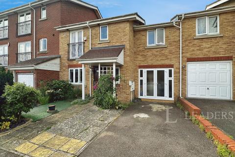 4 bedroom detached house to rent, Primrose Close - Fully Furnished Home with Study & Ensuite Bathrooms – LU3