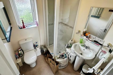4 bedroom detached house to rent, Primrose Close - Fully Furnished Home with Study & Ensuite Bathrooms – LU3