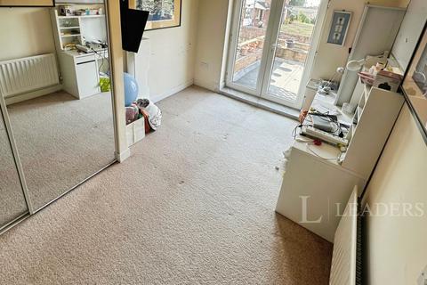 4 bedroom detached house to rent, Primrose Close - Fully Furnished Home with Study & Ensuite Bathrooms – LU3