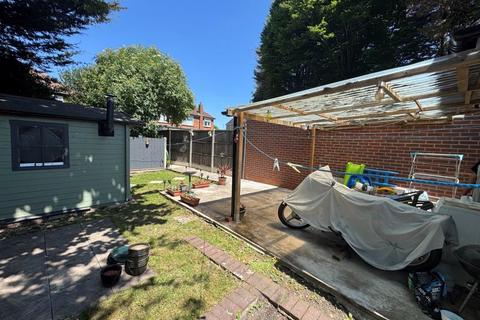 74a Willow Tree Lane, Hayes, UB4 9BE