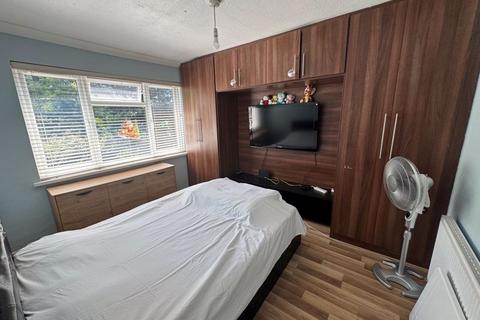 74a Willow Tree Lane, Hayes, UB4 9BE