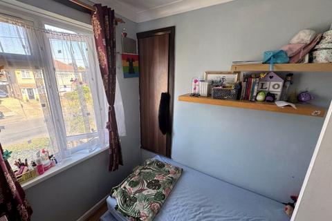 74a Willow Tree Lane, Hayes, UB4 9BE