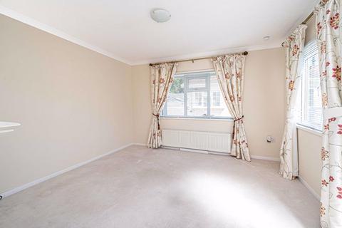 2 bedroom chalet for sale, Woodlands Way, Kirkcaldy