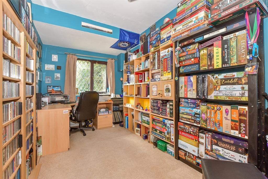 Study/Bedroom 5