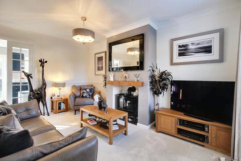 80 Gordon Close, Ashford, TN24 8RQ