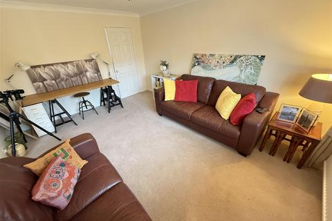 10 Heythrop Drive, Wirral, CH60 1YQ