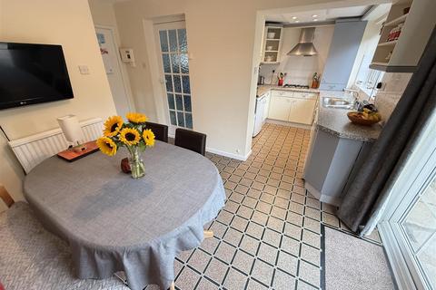 10 Heythrop Drive, Wirral, CH60 1YQ