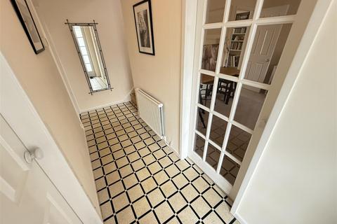 10 Heythrop Drive, Wirral, CH60 1YQ