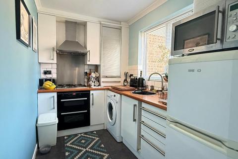 25 Farnefold Road, Steyning, BN44 3SN