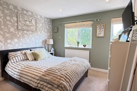 25 Farnefold Road, Steyning, BN44 3SN