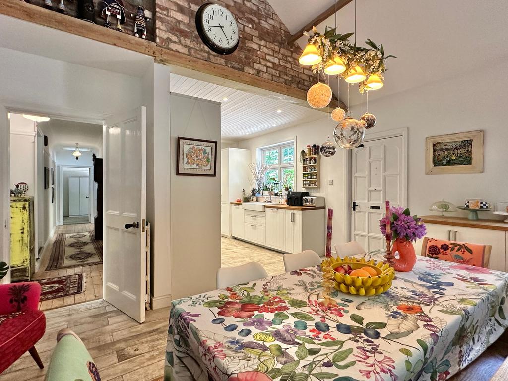 Family Dining Kitchen