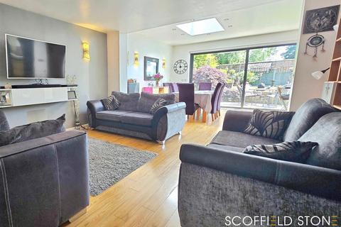 16 Lodge Close, Etwall, Derby, DE65 6NA