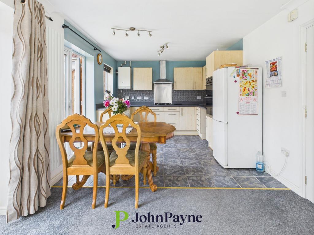 Kitchen/Dining