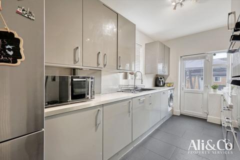 5 bedroom terraced house for sale, Kent Road, Grays