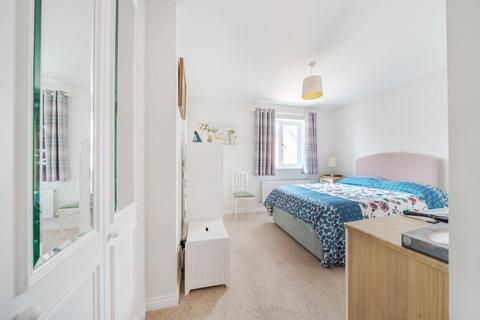 56 Baileys Gate, Cotford St Luke, Taunton, TA4 1JE