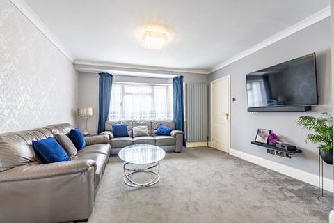 12 Hammers Gate, St Albans, AL2 3DZ
