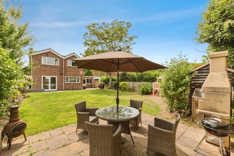 3 Dunbar Close, Holmes Chapel, Crewe, CW4 7DW