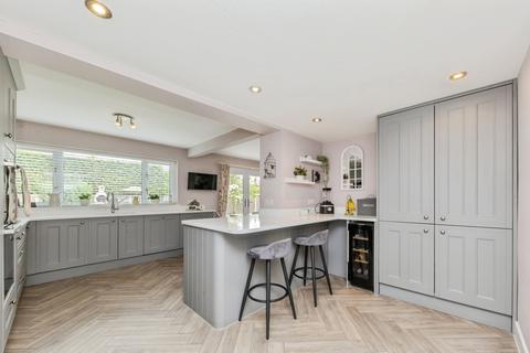 3 Dunbar Close, Holmes Chapel, Crewe, CW4 7DW