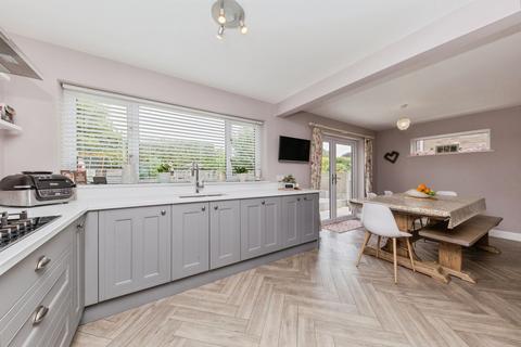 3 Dunbar Close, Holmes Chapel, Crewe, CW4 7DW