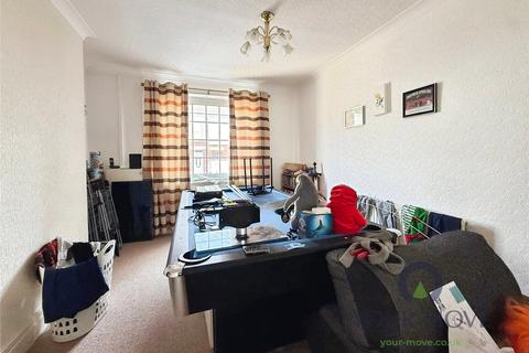 9 Grays Road, Carlton, Barnsley, S71 3JW