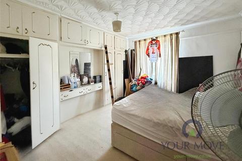 9 Grays Road, Carlton, Barnsley, S71 3JW