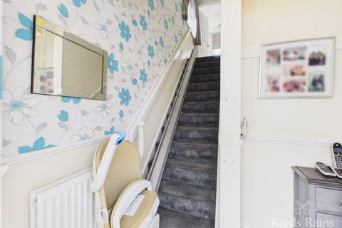 3 bedroom semi-detached house for sale, Truro Close, Hull HU7