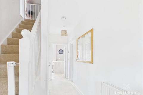4 bedroom detached house for sale, Brookfield Avenue, North Yorkshire TS5