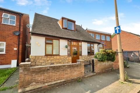2 bedroom bungalow for sale, Beaumanor Road, Leicestershire LE4