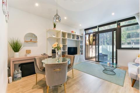 1 bedroom flat to rent, Chiswick High Road, W4