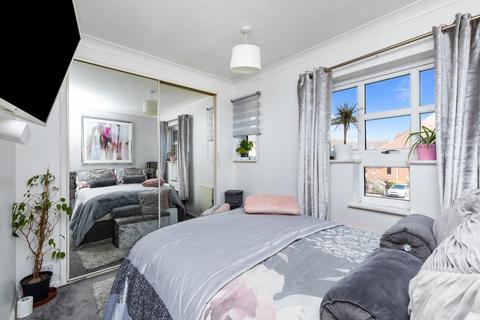3 bedroom flat for sale, South Point Emerald Quay
