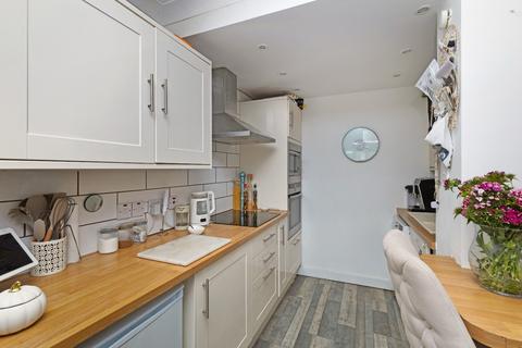 3 bedroom flat for sale, South Point Emerald Quay