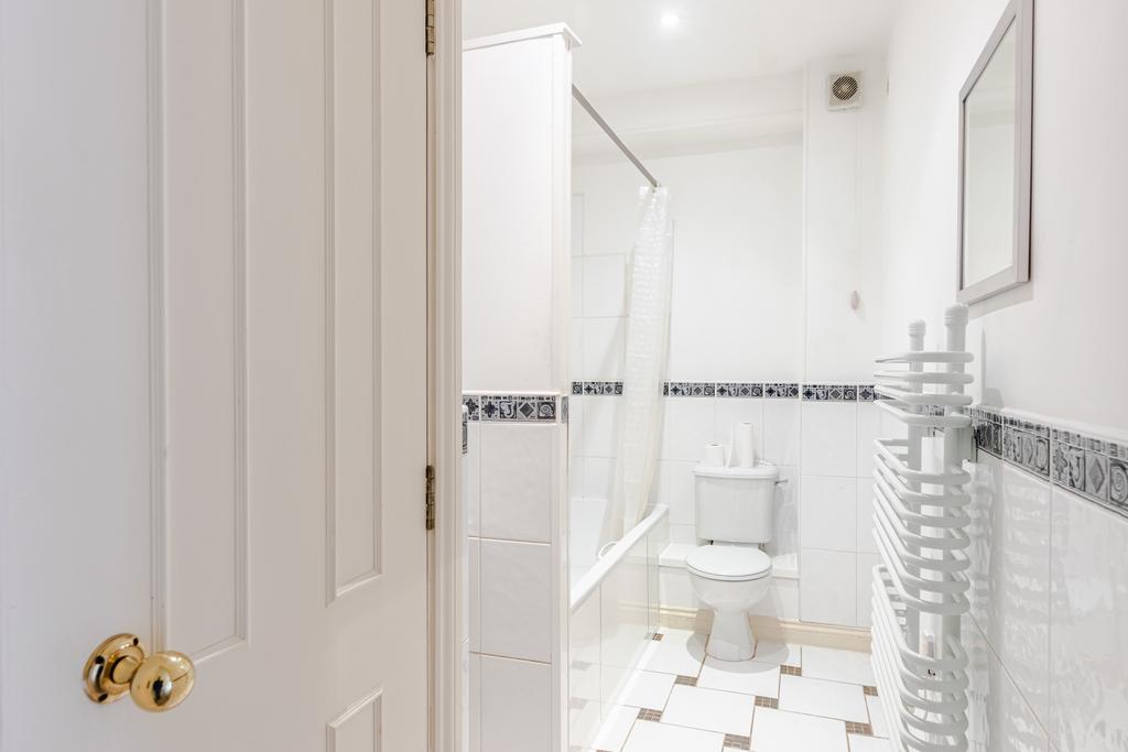 Bathroom1