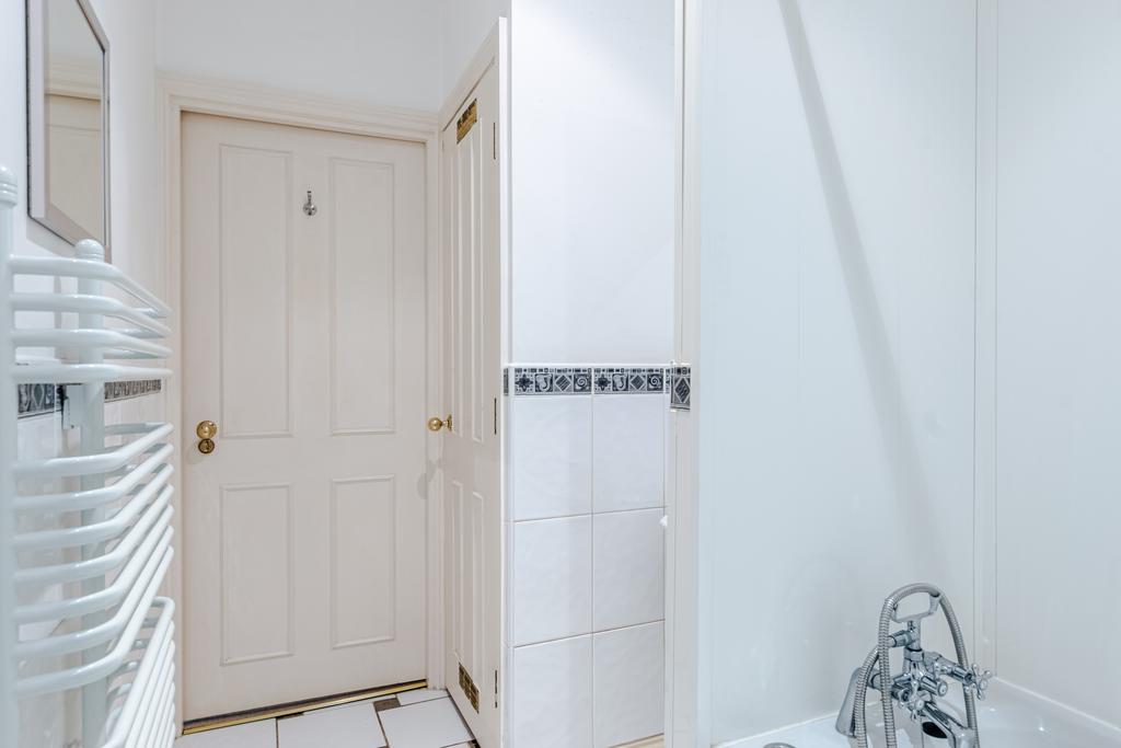 Bathroom3