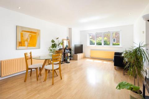 Flat 2, 3 Menai Place, London, E3 2BF