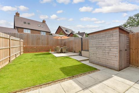 2 bedroom end of terrace house for sale, Buttercup Road, Horsham RH12