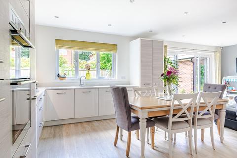 8 Bartlett Way, Sherburn In Elmet, Leeds, LS25 6FS