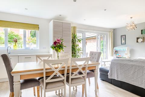 8 Bartlett Way, Sherburn In Elmet, Leeds, LS25 6FS