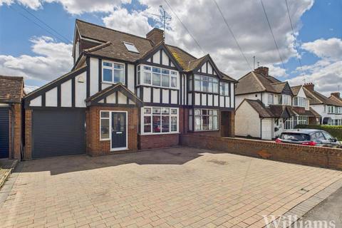 4 bedroom semi-detached house for sale, Tring Road, Aylesbury HP20
