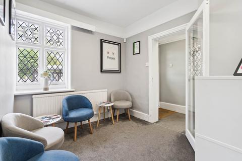 2 bedroom semi-detached house for sale, High Street, Tring