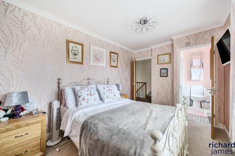 4 bedroom terraced house for sale, Coronation Road, Wroughton, Swindon, SN4