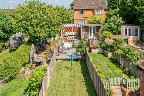 2 bedroom cottage for sale, Lane End,  Buckinghamshire,  HP14