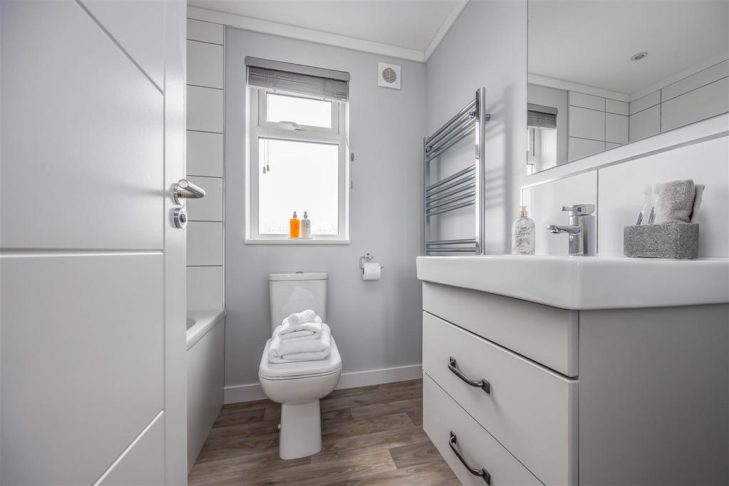 Plot 26 Littlehampton Marina-Small-Portico Marketin