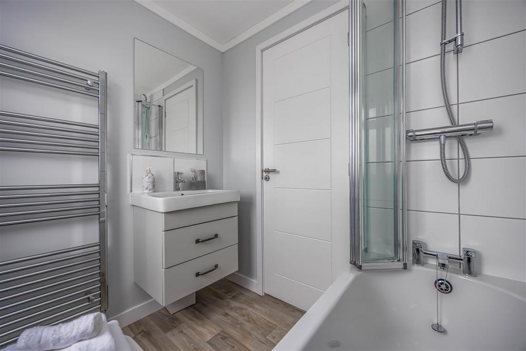 Plot 26 Littlehampton Marina-Small-Portico Marketin