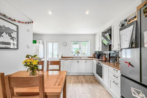 4 Lower Broad Park, West Down, Ilfracombe, EX34 8FQ